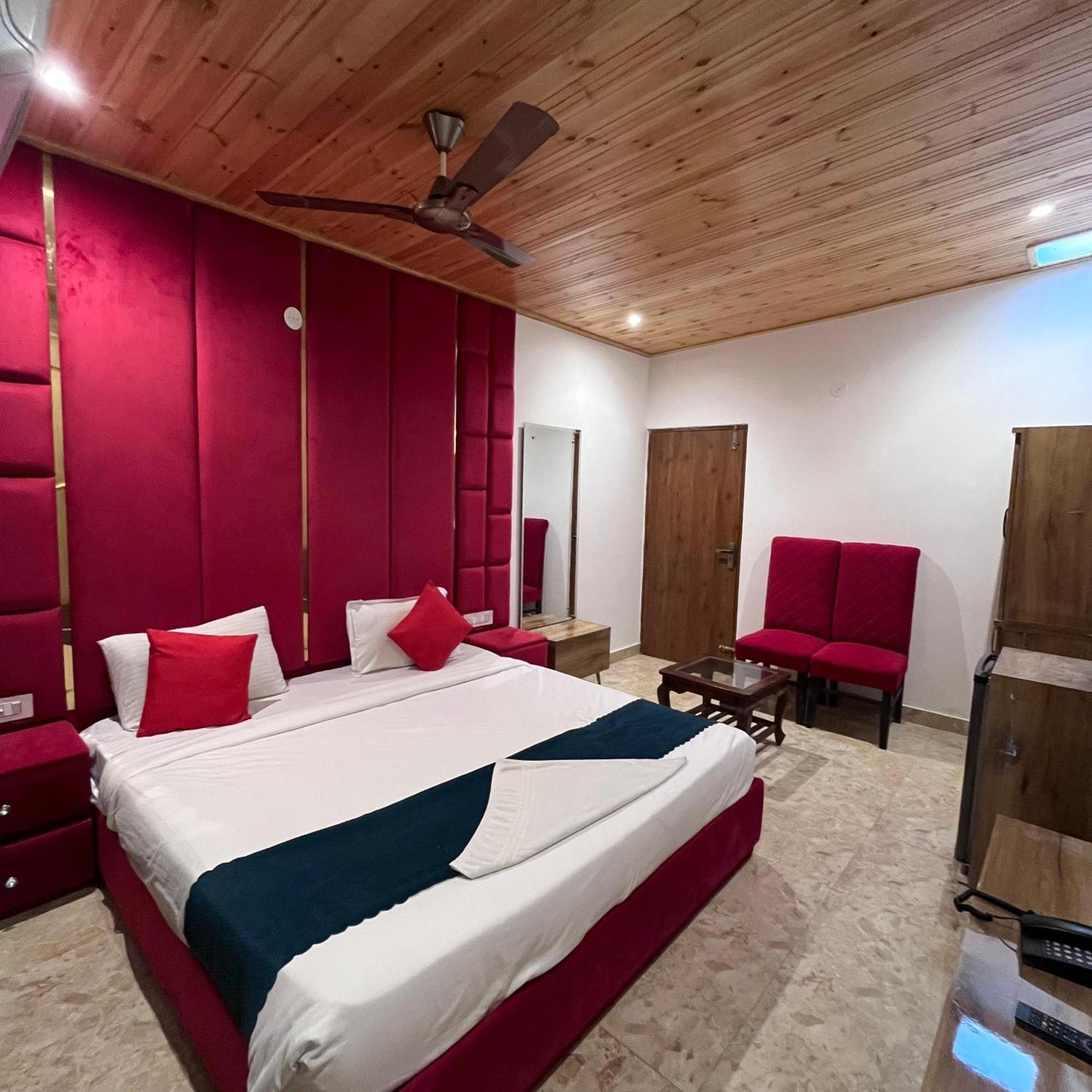 La Casca Experience Hotell Zirakpur Eksteriør bilde