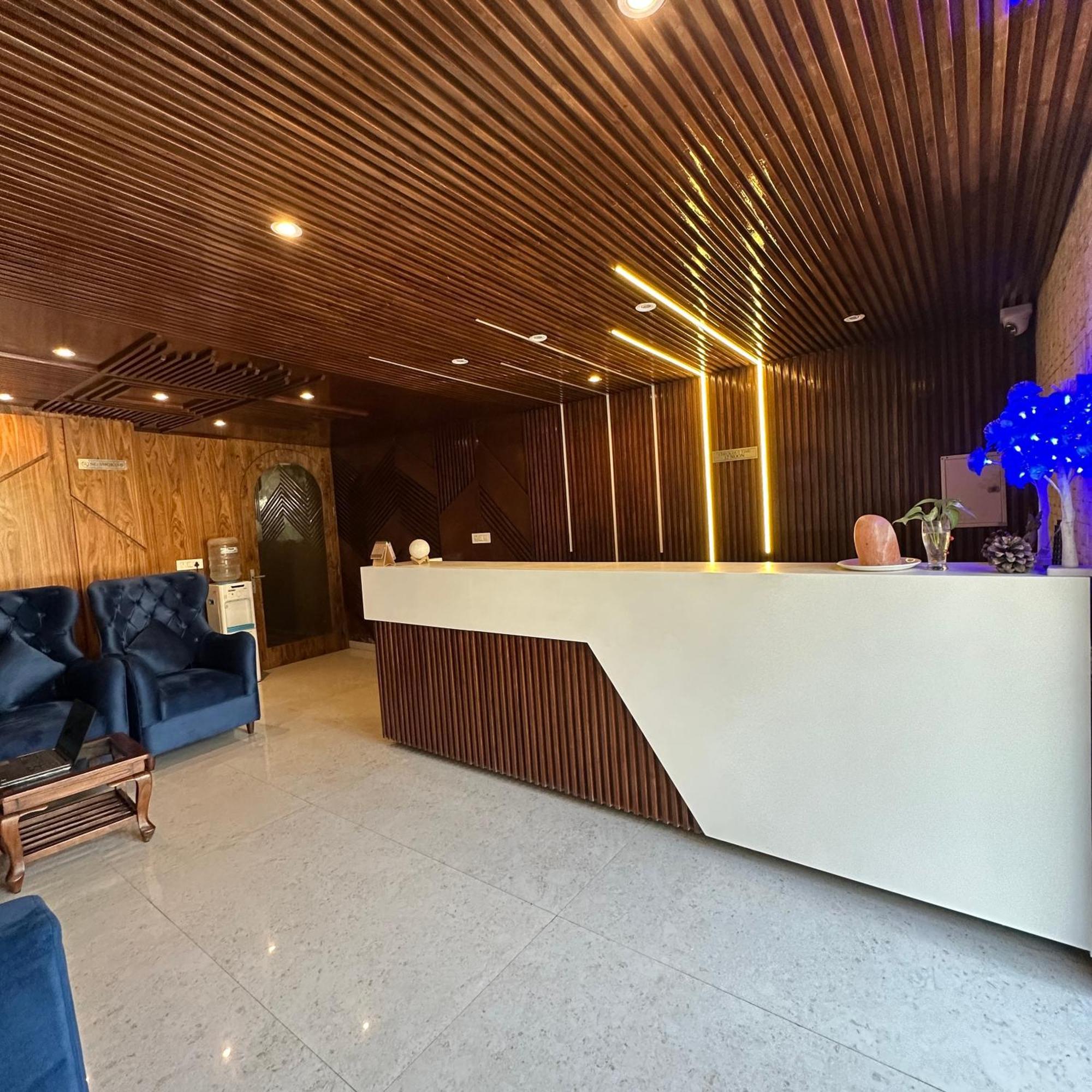 La Casca Experience Hotell Zirakpur Eksteriør bilde