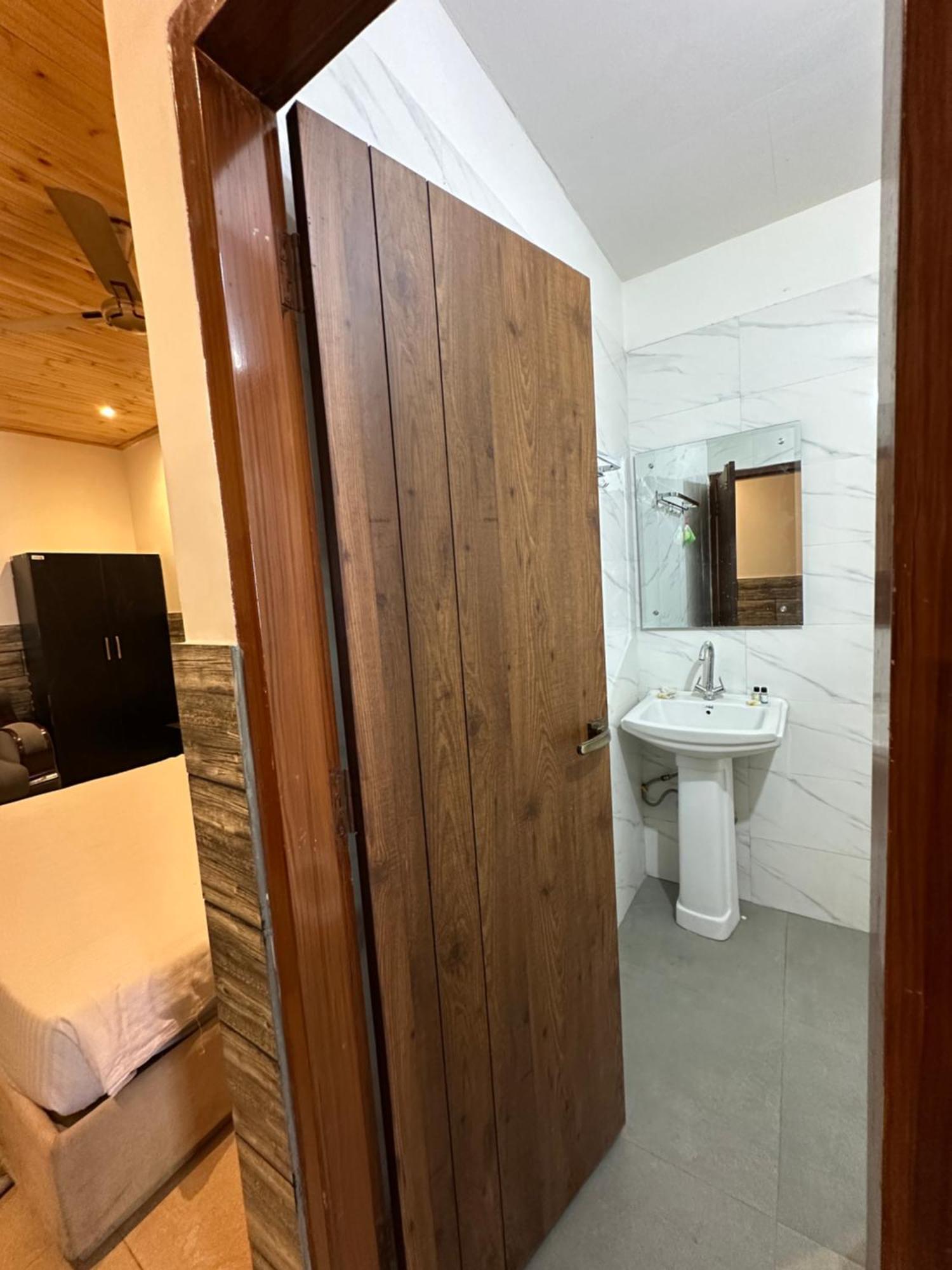 La Casca Experience Hotell Zirakpur Eksteriør bilde